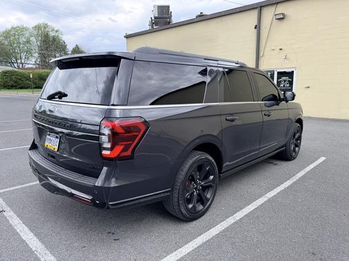 Black 2022 Ford Expedition Max Limited