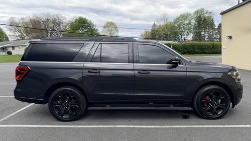 Black 2022 Ford Expedition Max Limited