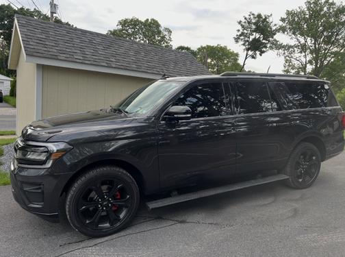Black 2022 Ford Expedition Max Limited