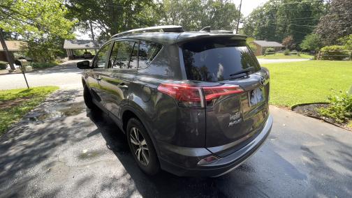 2018 Toyota RAV4 XLE