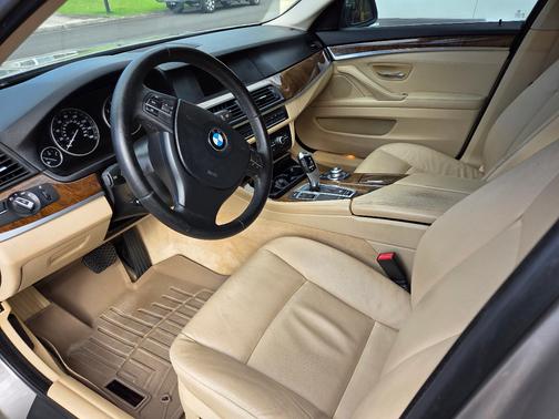 2013 BMW 528 i