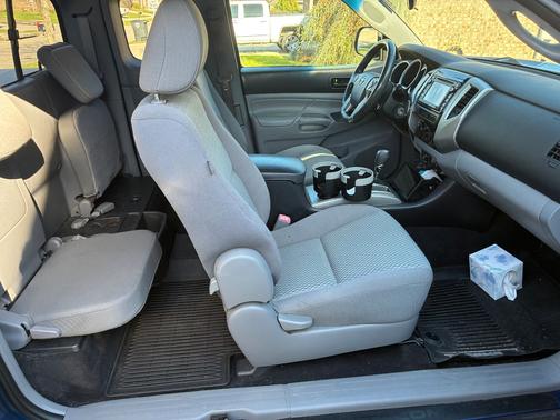 2014 Toyota Tacoma Base