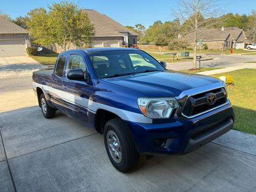 2014 Toyota Tacoma Base