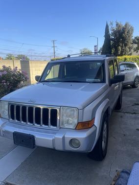 Silver 2010 Jeep Commander Sport