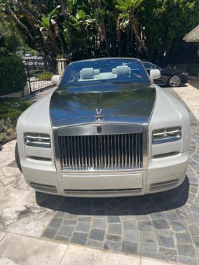 White 2014 Rolls-Royce Phantom Drophead Coupe Base