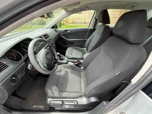 Silver 2016 Volkswagen Jetta 1.4T S