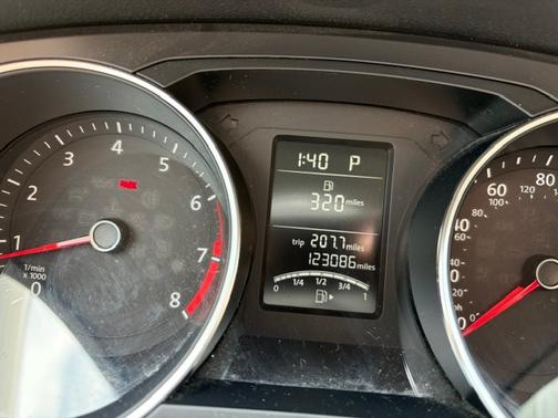 Silver 2016 Volkswagen Jetta 1.4T S