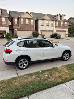 White 2013 BMW X1 sDrive28i