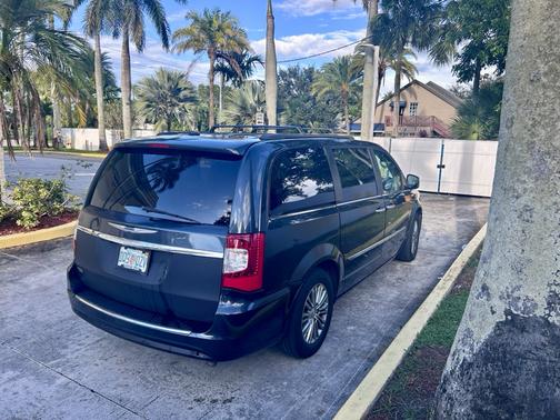 Blue 2014 Chrysler Town & Country Touring-L