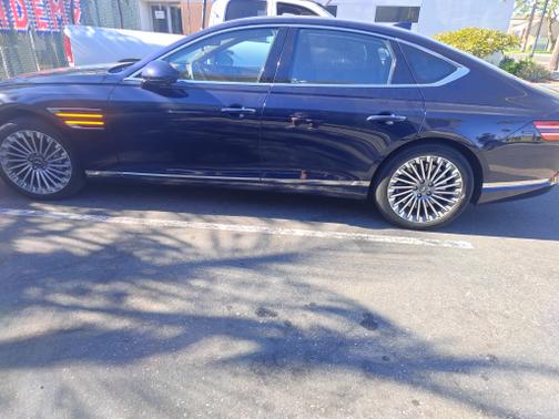 2023 Genesis Electrified G80 Base
