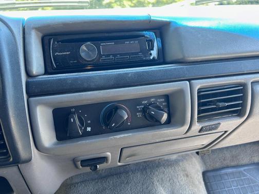 White 1997 Ford F-250 SuperCab H/D