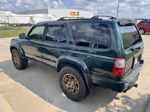 2000 Toyota 4Runner SR5 4WD