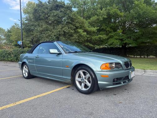Green 2002 BMW 325 Cic