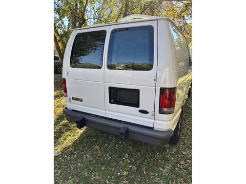 2007 Ford E250 Base