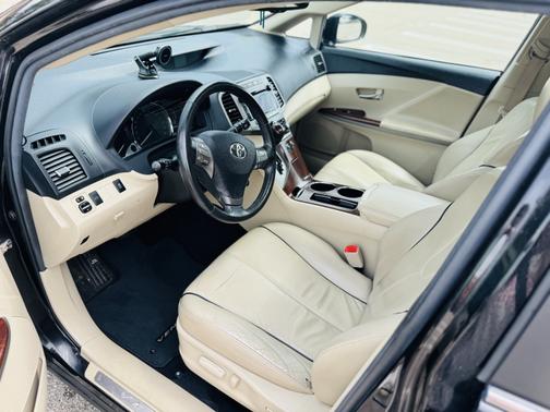 2011 Toyota Venza Base