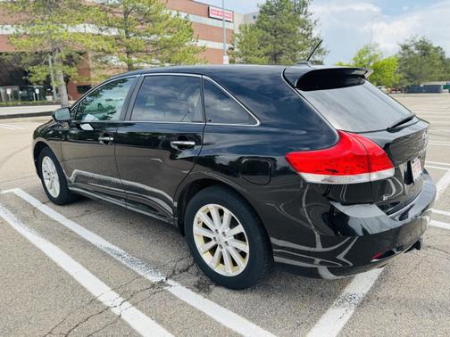 2011 Toyota Venza Base