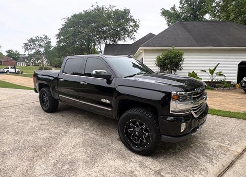 Black 2017 Chevrolet Silverado 1500 High Country