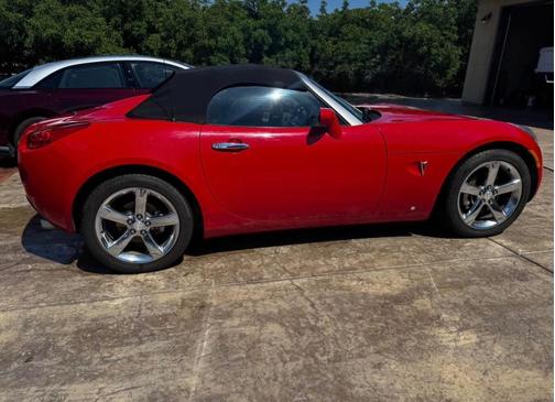 Red 2007 Pontiac Solstice Base