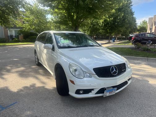 White 2009 Mercedes-Benz R-Class R 350 4MATIC