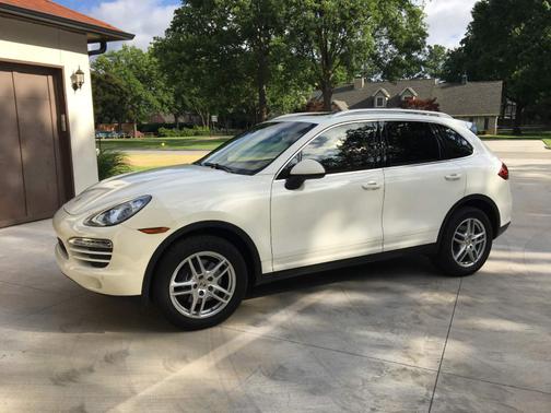 2012 Porsche Cayenne Base
