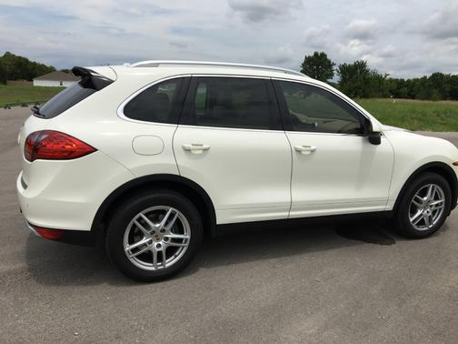 2012 Porsche Cayenne Base