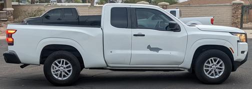 Gray 2022 Nissan Frontier S