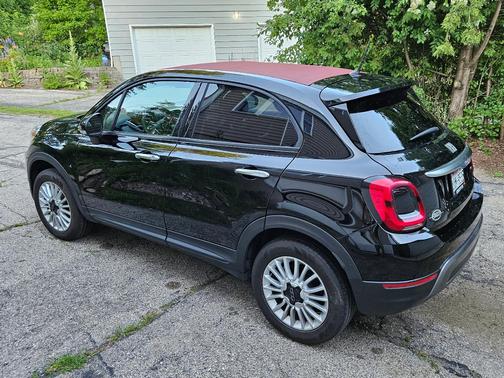 Black 2022 FIAT 500X Trekking