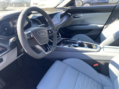 2022 Audi e-tron GT Prestige