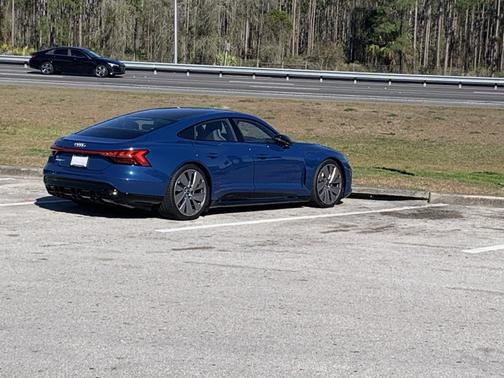2022 Audi e-tron GT Prestige