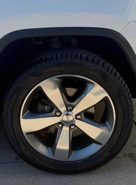 White 2016 Jeep Grand Cherokee Limited