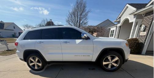 White 2016 Jeep Grand Cherokee Limited
