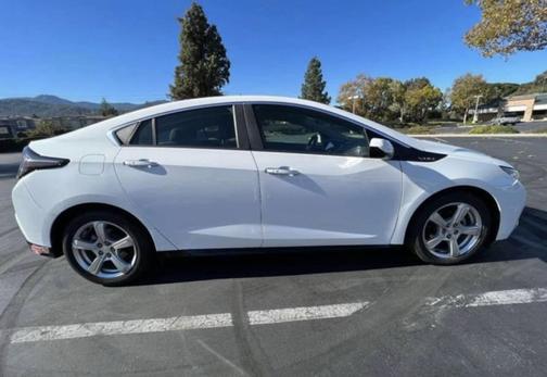 2017 Chevrolet Volt LT