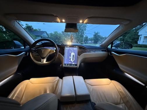 2017 Tesla Model S 75