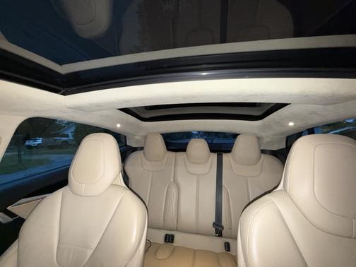2017 Tesla Model S 75