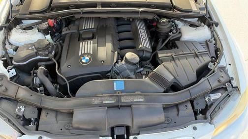 White 2009 BMW 328 i