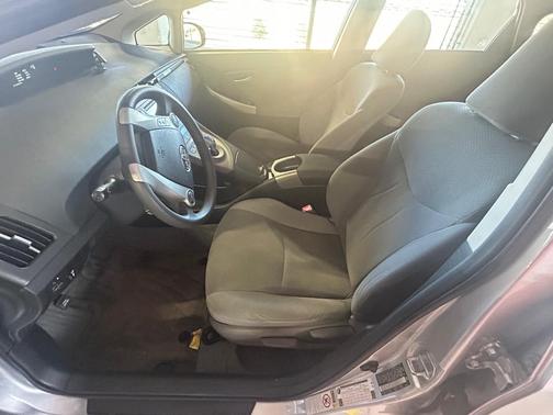 Silver 2013 Toyota Prius Three