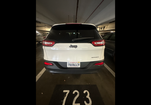 2016 Jeep Cherokee Sport