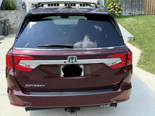 Red 2018 Honda Odyssey EX-L