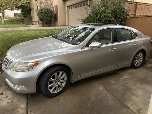 2007 Lexus LS 460 Base