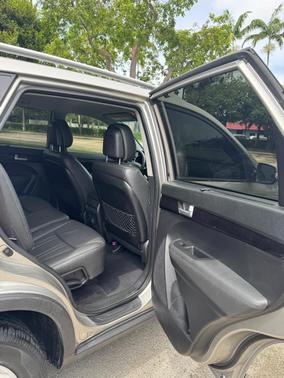 Silver 2015 Kia Sorento EX
