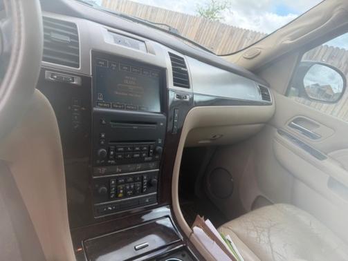 Black 2010 Cadillac Escalade ESV Premium