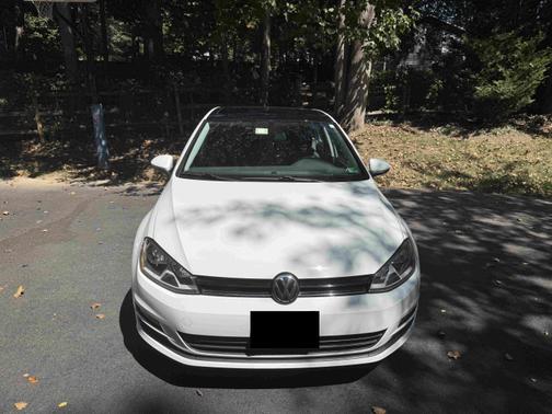 2017 Volkswagen Golf TSI SEL 4-Door
