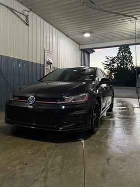 2019 Volkswagen Golf GTI 2.0T Rabbit Edition 4-Door