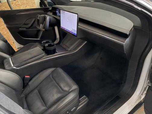 2022 Tesla Model X Long Range