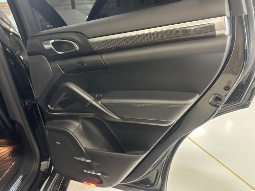 2014 Porsche Cayenne Turbo