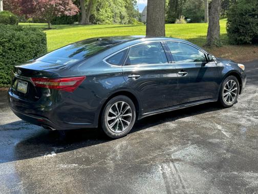 2016 Toyota Avalon XLE