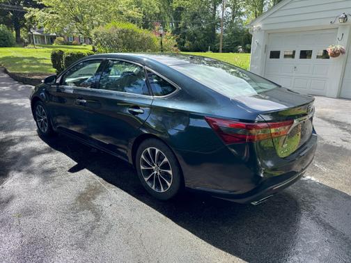 2016 Toyota Avalon XLE