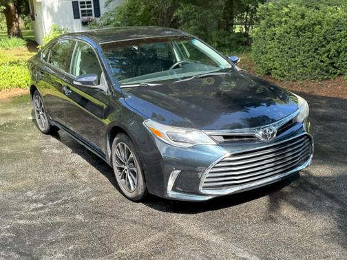2016 Toyota Avalon XLE