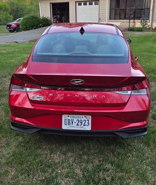 2021 Hyundai ELANTRA SE