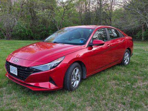 2021 Hyundai ELANTRA SE